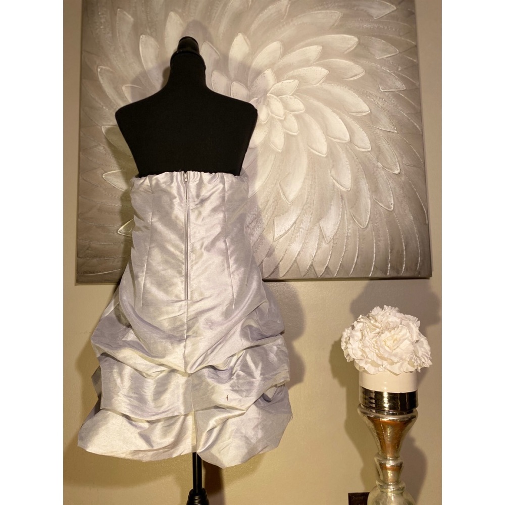 Strapless Dress👗 w/ Ruffle Bottom - Picture 3 of 3